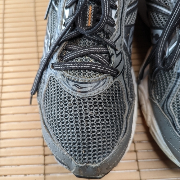 SAUCONY Cohesion 7 mens Running Shoes Silver Size 9.5Wide Great Cond - Picture 7 of 10